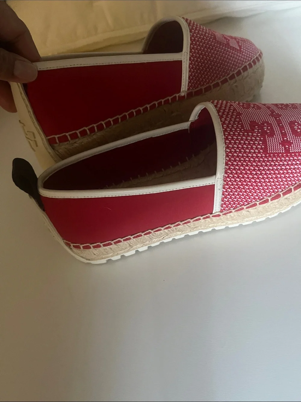 Women’s Size 8.5 M Tory Burch Red Logo Slip-On Espadrilles